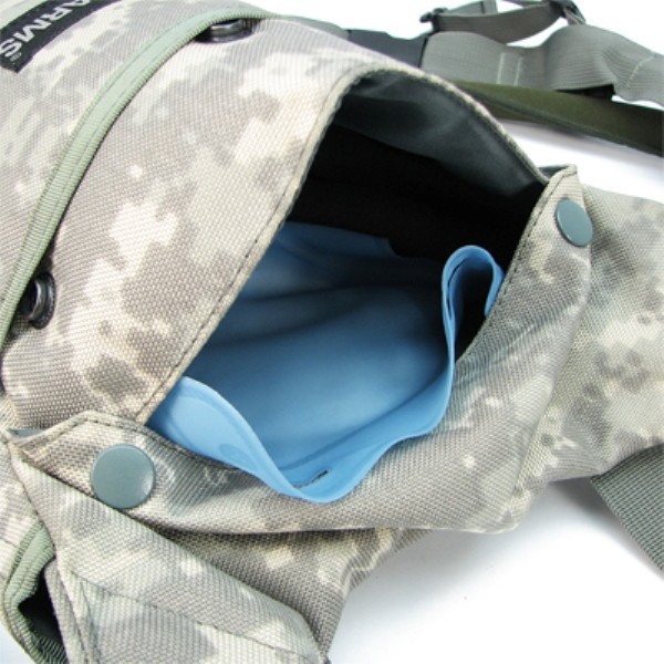 King Arms Tactical Hydration H.U.M.P. (ACU)
